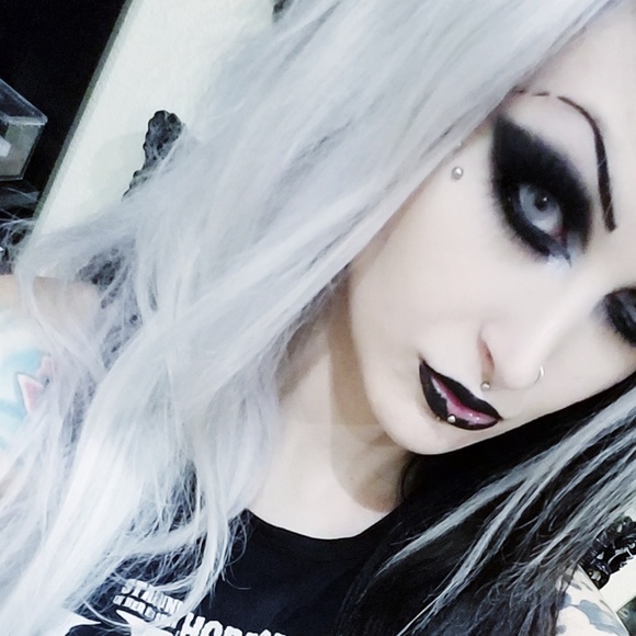 🌸Meet your Posher🌸 - Picture 13 of 16